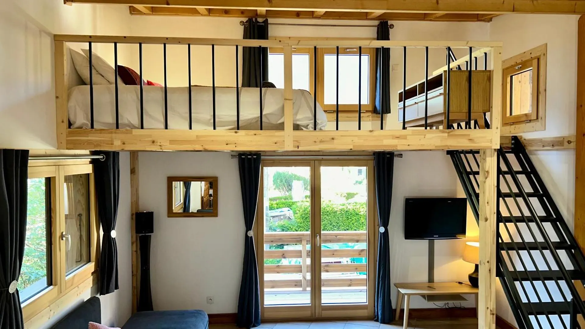 Private Loft Apartment, Central Chamonix 0*,  França